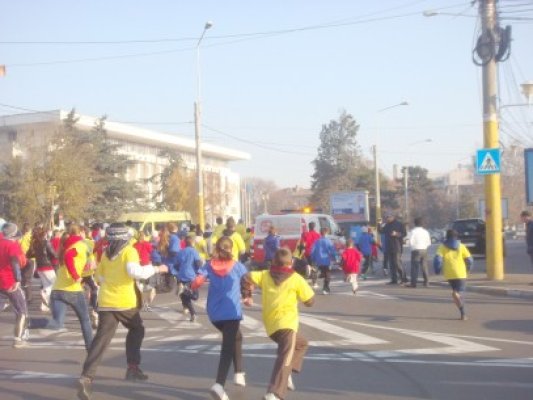 Crosul organizat de 1 Decembrie a reunit instituţiile din Casa Albă